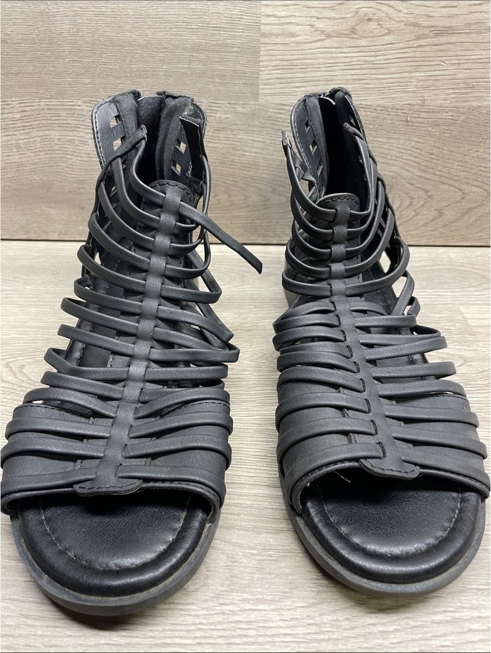 Journee Collection Black Strappy Cage Sandals with Ankle Zip #1255